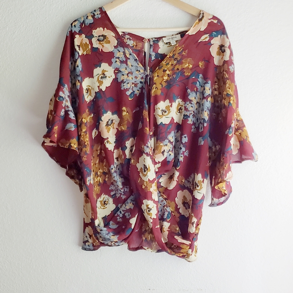 Umgee Sheer Floral Fluttery Hi Lo Hem Blouse Medium
